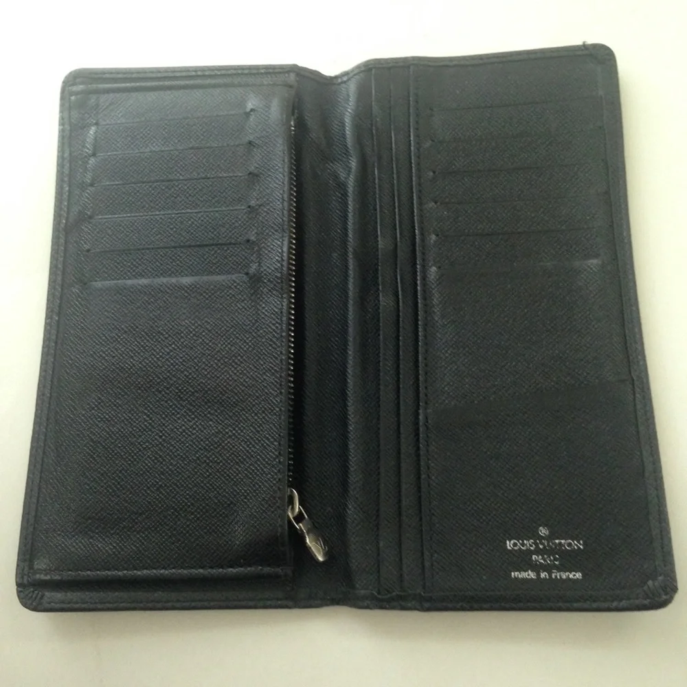 Louis Vuitton, Black Taiga Leather Zip Long Wallet - Picture 7 of 11